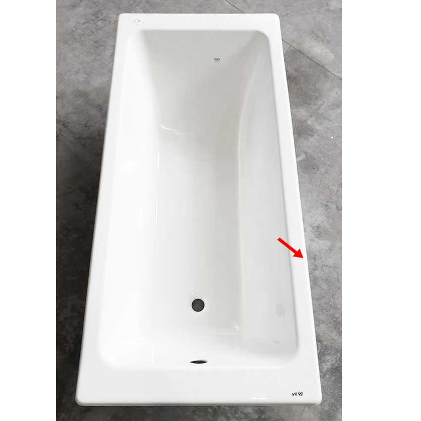 Чугунная ванна Byon Vilma 150 с небольшим дефектом c номером 0451