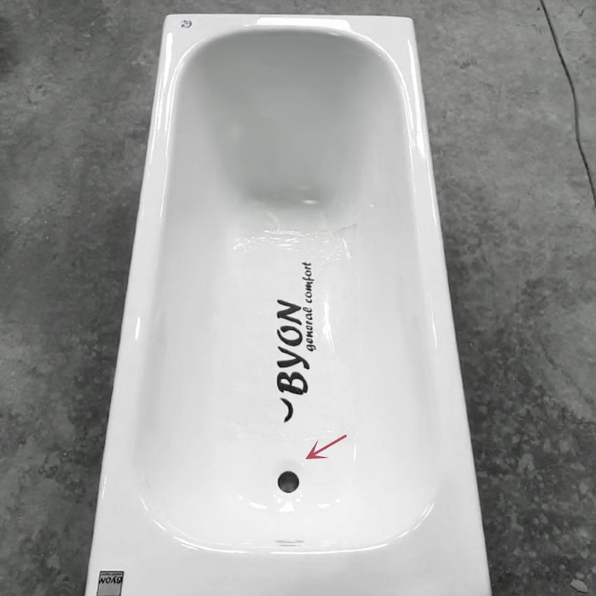Чугунная ванна Byon B13 150 без ручек с небольшим дефектом с номером 1988