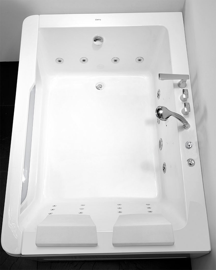 Акриловая ванна Gemy G9226 B