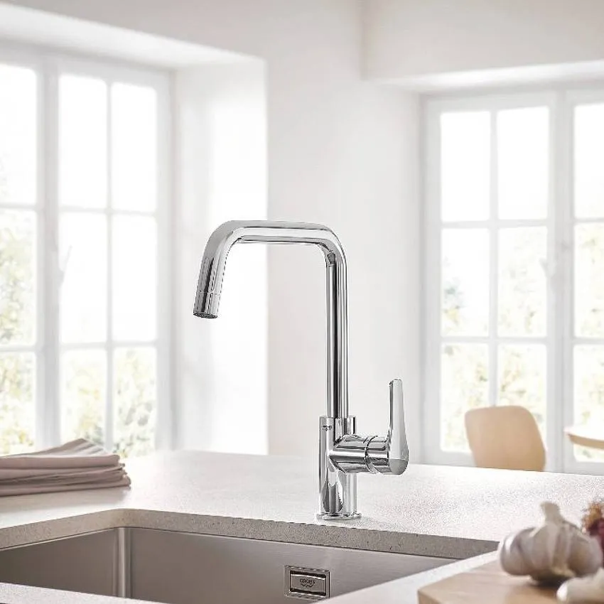 Смеситель для кухни Grohe Eurosmart 30567000 хром изображение