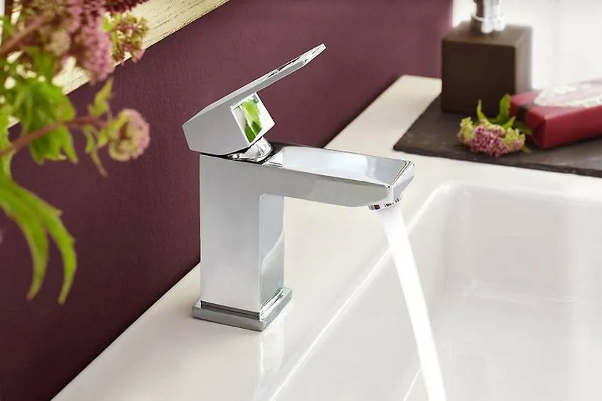 Смеситель для раковины Grohe Eurocube 23132000 изображение