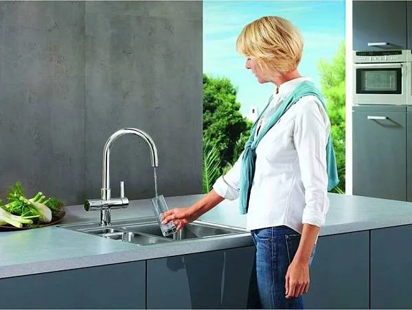 Установка крана grohe на кухне