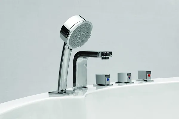 Ванна акриловая Black&White GB 5005 с гидромассажем изображение